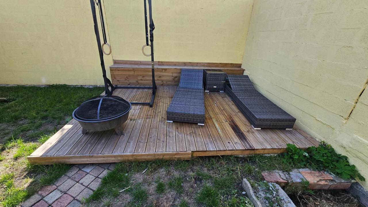 Bed To Rent - Maison Calme Avec Jacuzzi Sous Supplement Bordeaux Exterior foto