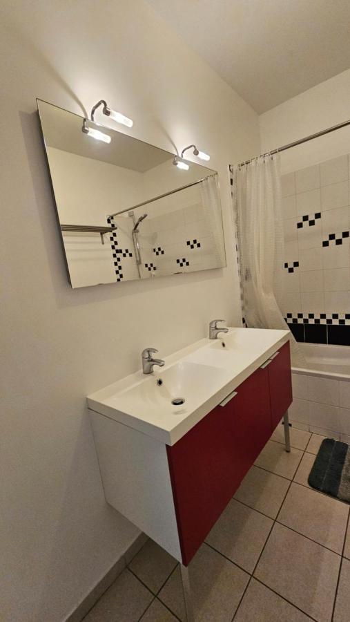 Bed To Rent - Maison Calme Avec Jacuzzi Sous Supplement Bordeaux Exterior foto