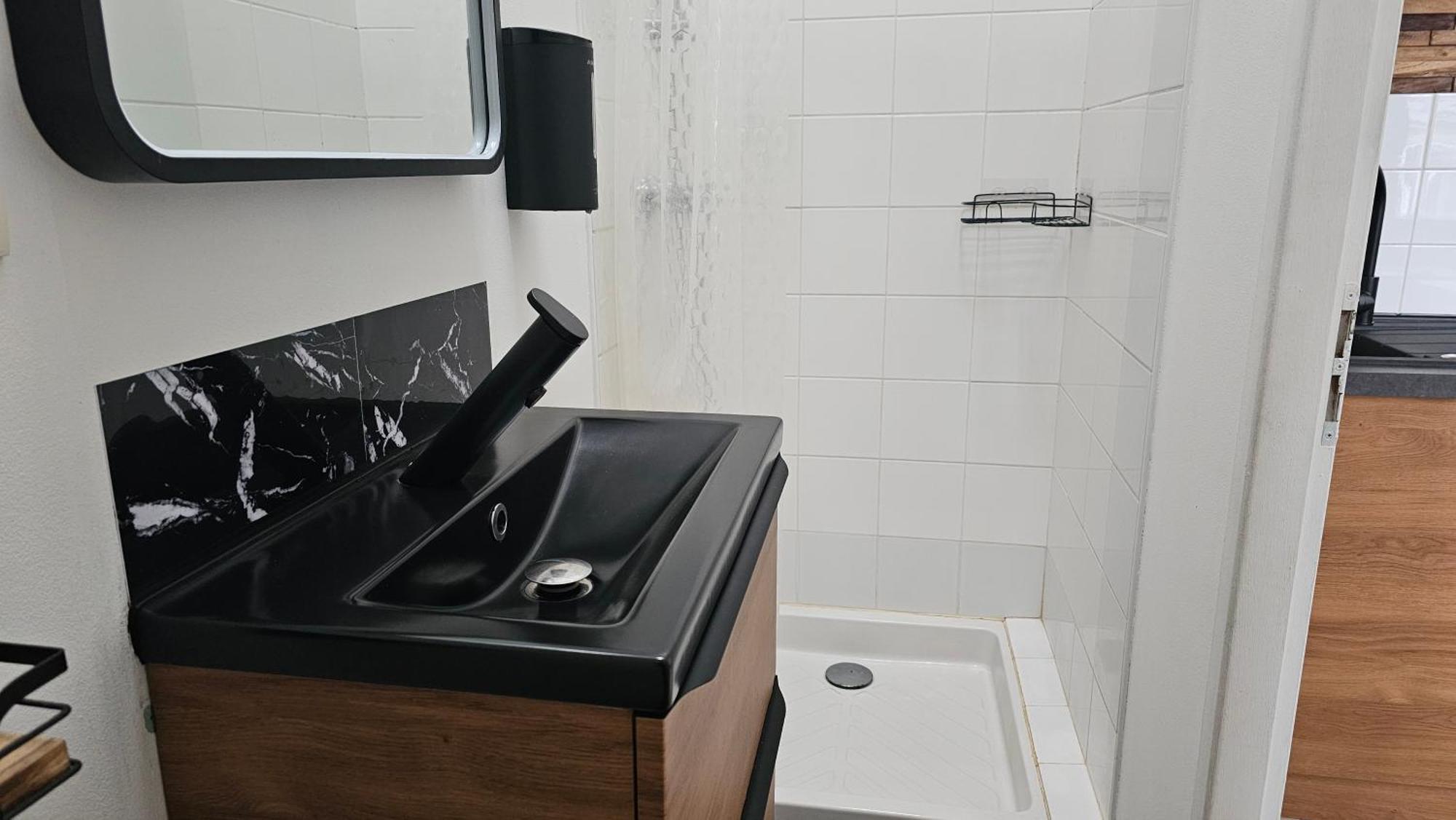 Bed To Rent - Maison Calme Avec Jacuzzi Sous Supplement Bordeaux Exterior foto