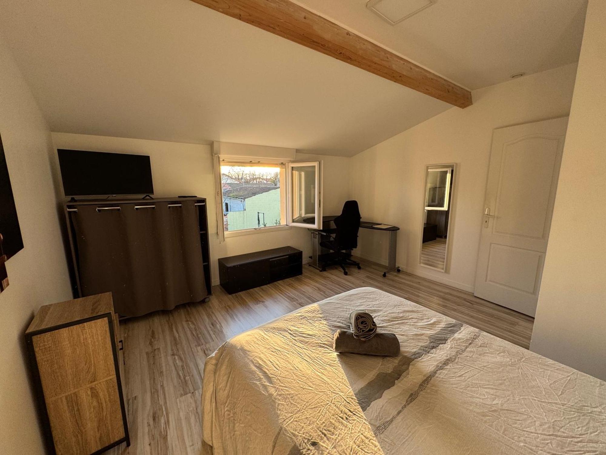 Bed To Rent - Maison Calme Avec Jacuzzi Sous Supplement Bordeaux Exterior foto
