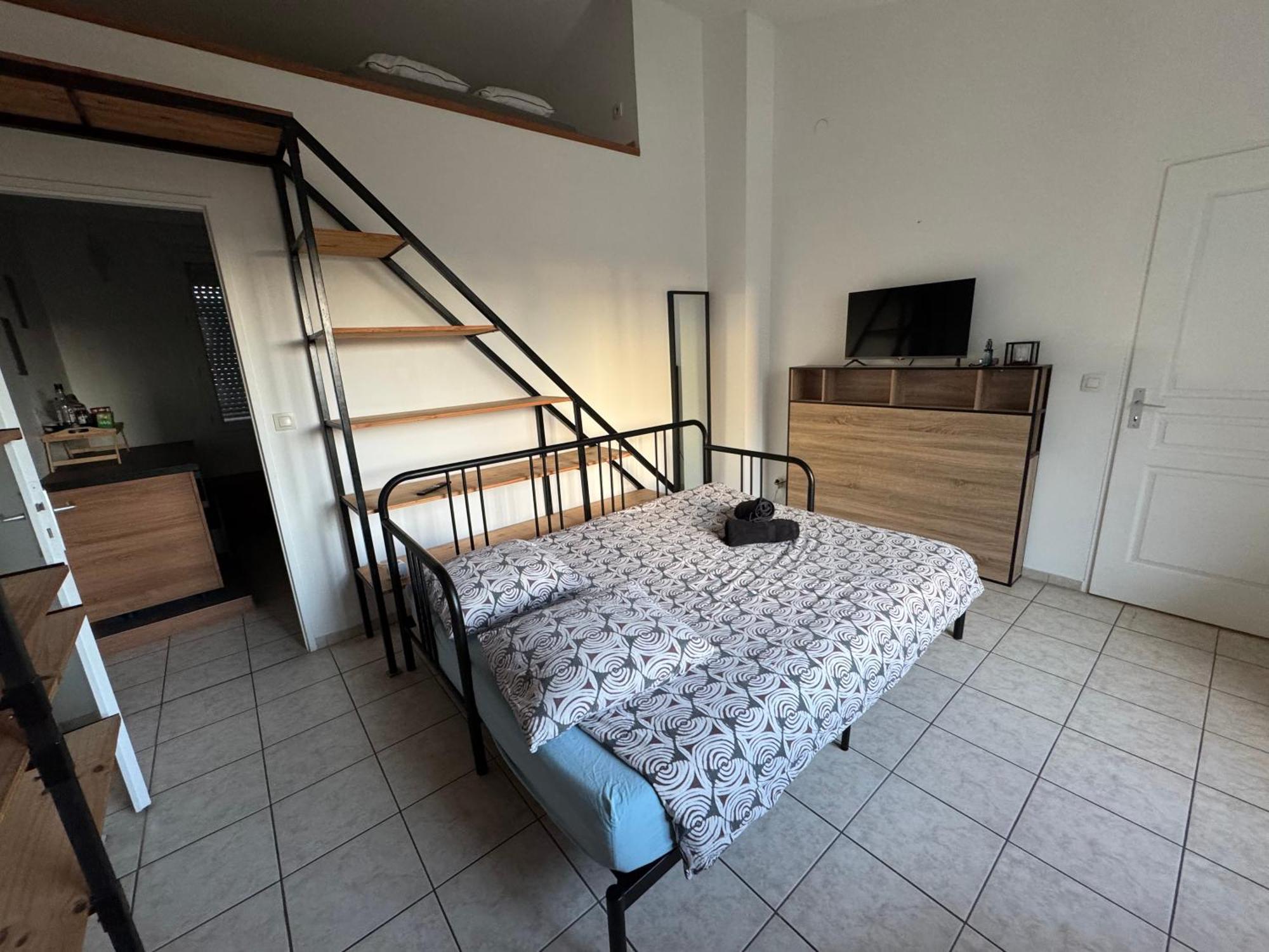 Bed To Rent - Maison Calme Avec Jacuzzi Sous Supplement Bordeaux Exterior foto